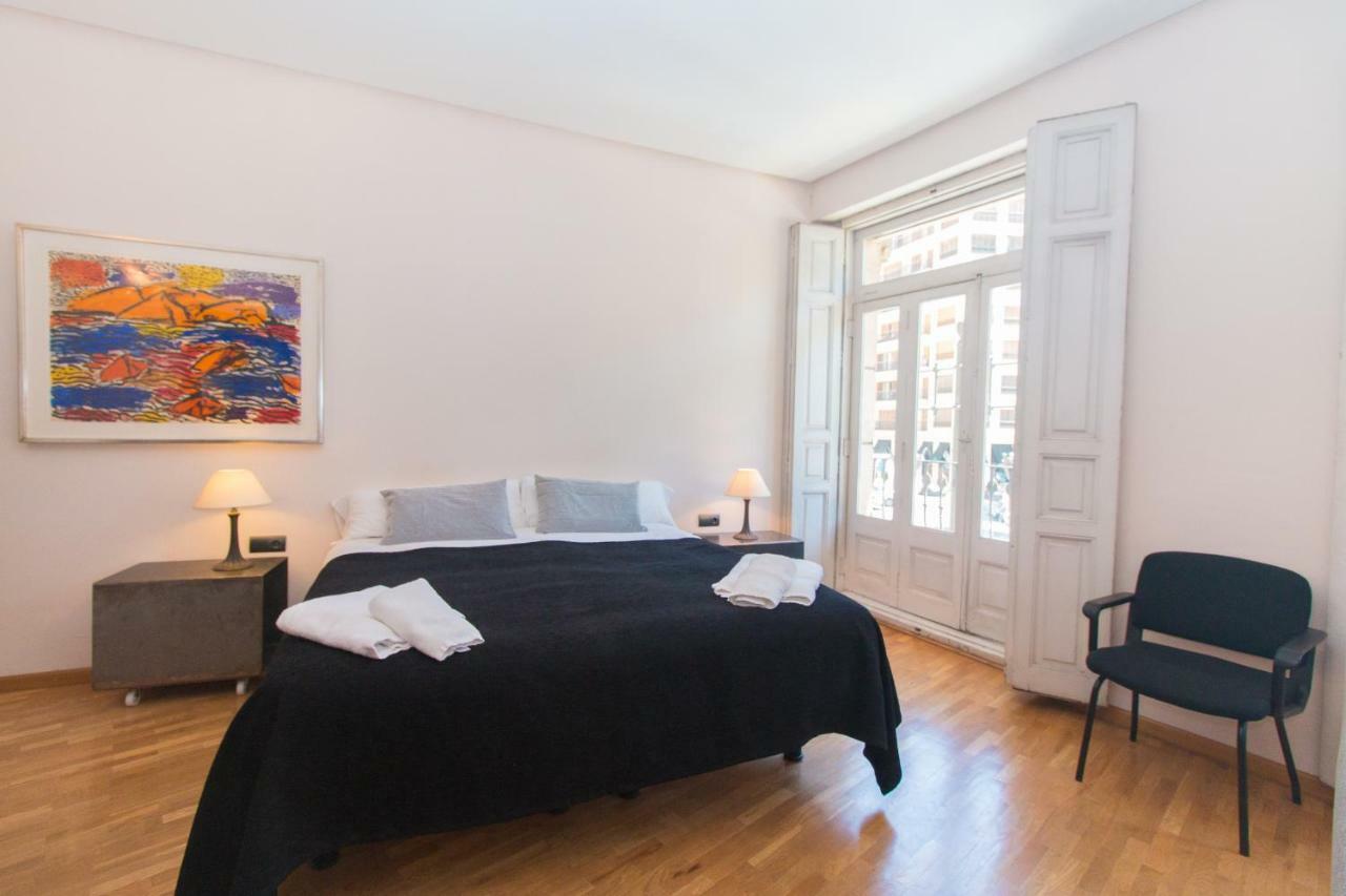 Bet Apartments - Canovas Rooms Valensiya Dış mekan fotoğraf