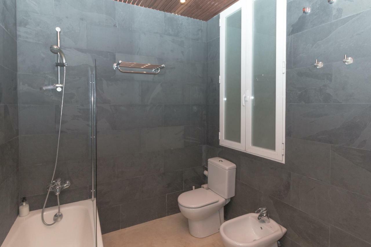Bet Apartments - Canovas Rooms Valensiya Dış mekan fotoğraf